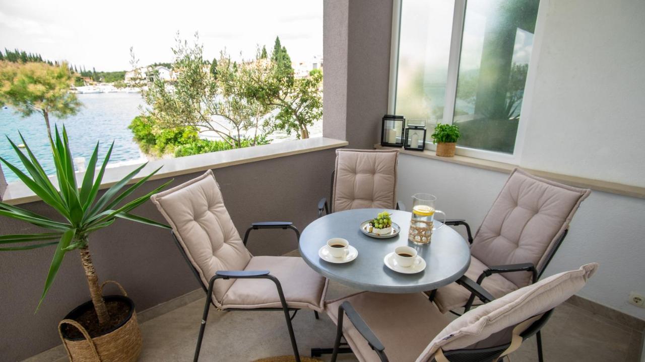 Apartment Antun - Adriatic Coast Retreat Blace Exteriör bild
