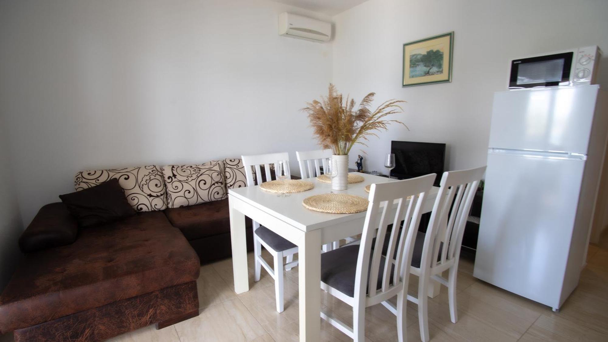 Apartment Antun - Adriatic Coast Retreat Blace Rum bild