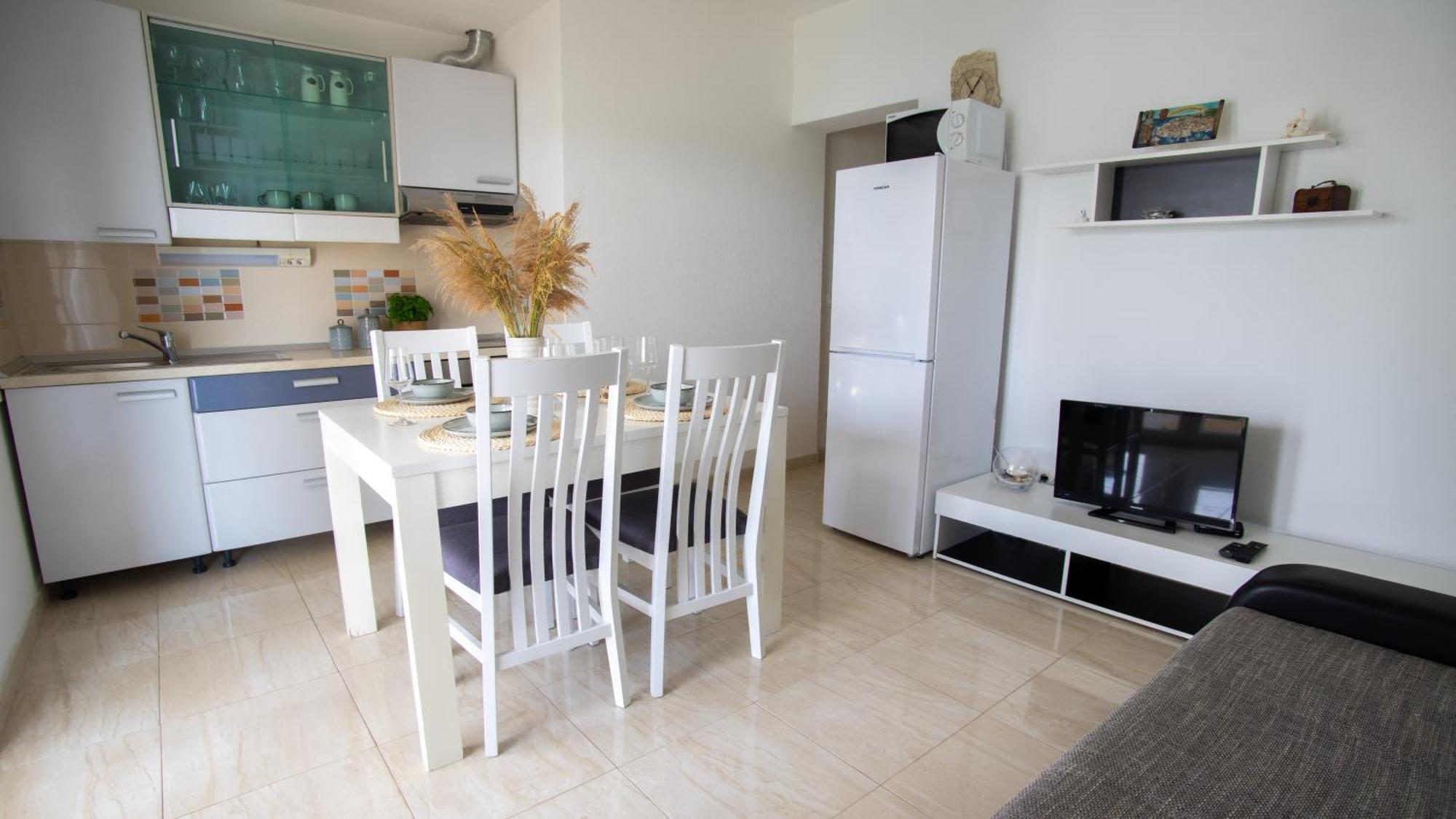 Apartment Antun - Adriatic Coast Retreat Blace Rum bild